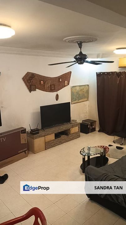 Tampoi Villa Rose Town House 1st Floor, Johor, Tampoi