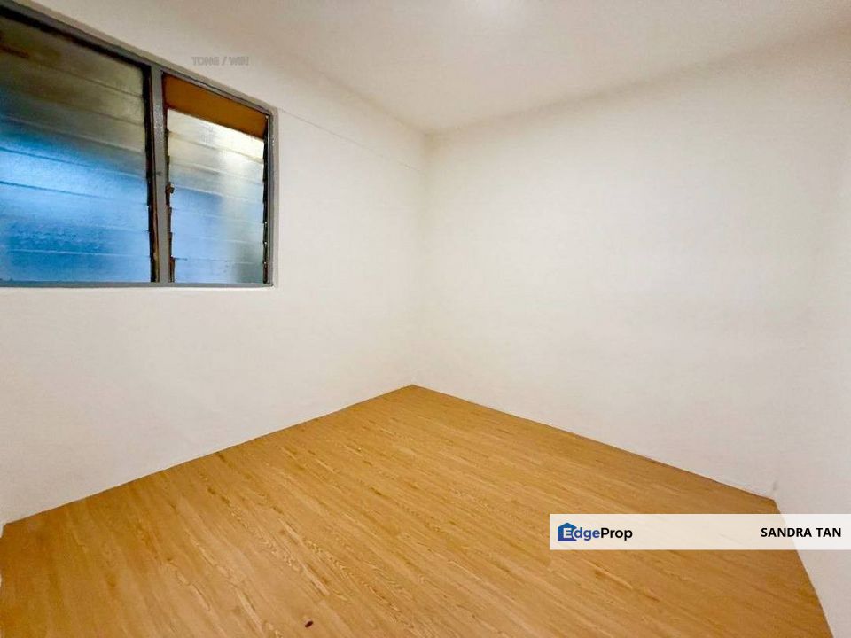 Taman Ungku Tun Aminah, 81300 Skudai (Tuta) 2 Room Low Cost Flat, Johor, Johor Bahru