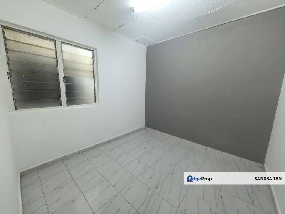 Block 68, Taman Ungku Tun Aminah Low Cost Flat, Johor, Johor Bahru