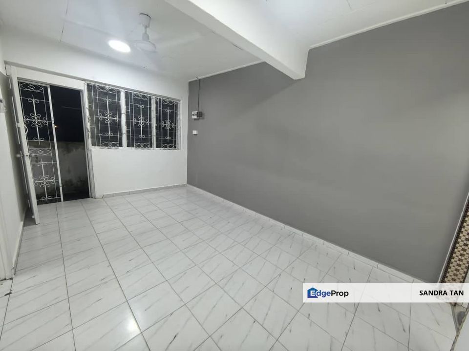 Block 68, Taman Ungku Tun Aminah Low Cost Flat, Johor, Johor Bahru