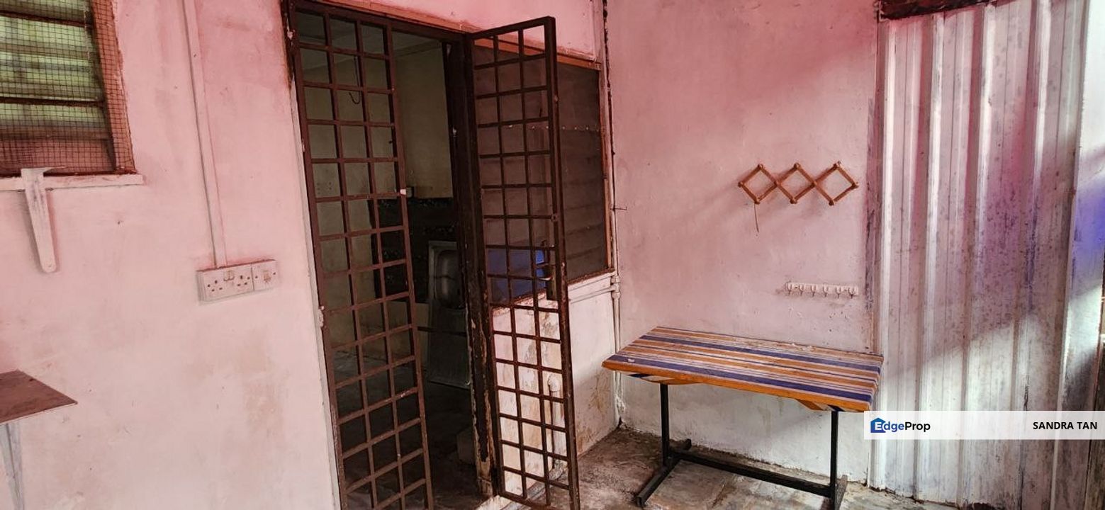 Taman Perling Double Storey Low Medium Cost, Johor, Johor Bahru