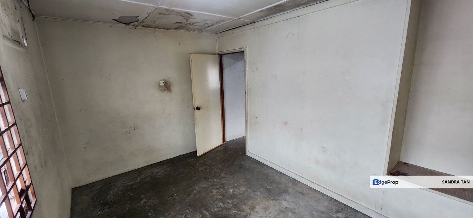 Taman Perling Double Storey Low Medium Cost, Johor, Johor Bahru