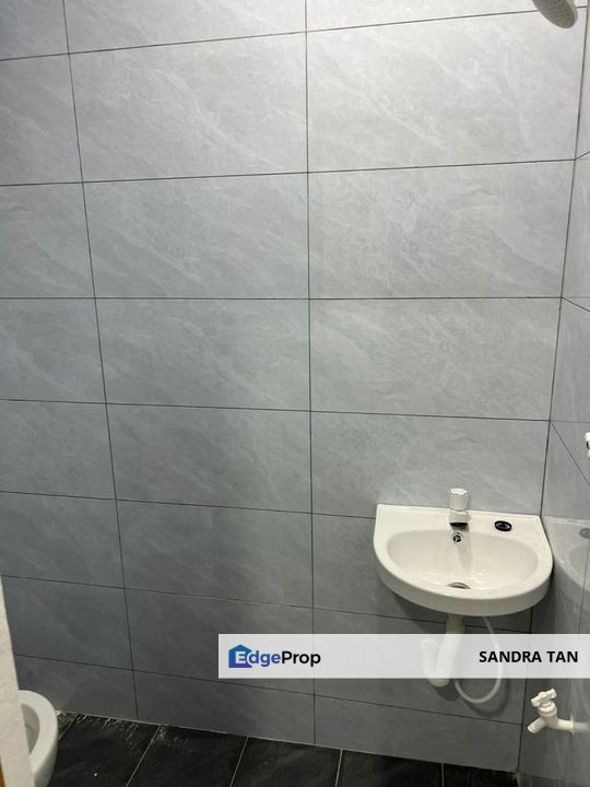 100 Jalan Bunga Dahlia 9 Taman Aman Senai 1 Storey, Johor, Senai