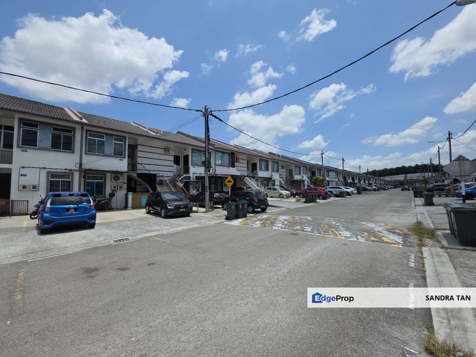 Jin Scientax Jaya 35, Tmn Scientex Senai Rmmj Town House (Upper Floor), Johor, Senai