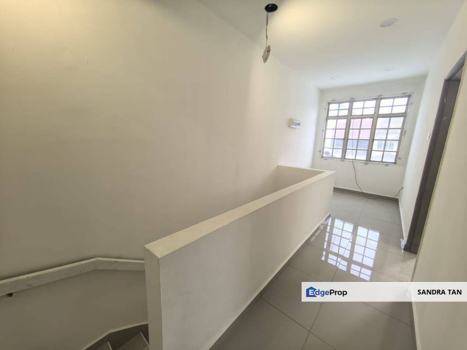 27 Jalan Kebudayaan 26, Taman Universiti, Skudai Double Storey Terrace End Lot (Extra Land）, Johor, Skudai