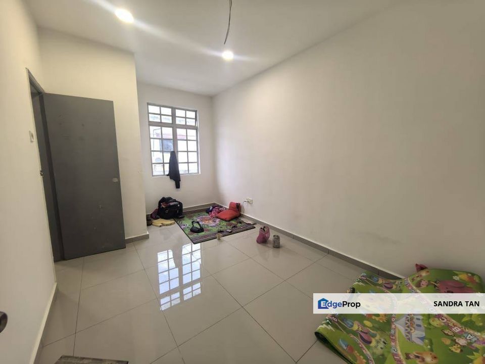 27 Jalan Kebudayaan 26, Taman Universiti, Skudai Double Storey Terrace End Lot (Extra Land）, Johor, Skudai