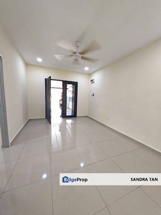 39 Jalan Bukit Kempas 1/9, Johor, Johor Bahru