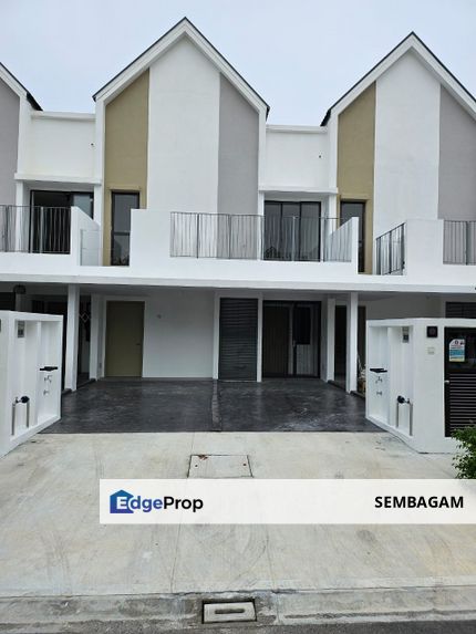 Landed Casa Bayu Cybersouth Townhouse, ground floor for sale near cyberjaya, Selangor, Cyberjaya