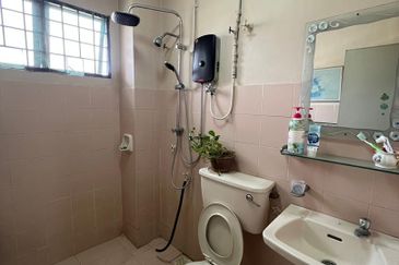 SL 11, Bandar Sungai Long