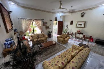 SL 11, Bandar Sungai Long