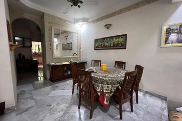 SL 11, Bandar Sungai Long