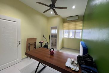 SL7, Bandar Sungai Long