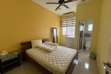 SL7, Bandar Sungai Long