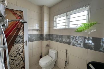 SL7, Bandar Sungai Long