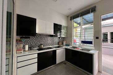 Zero Bungalow Lot (Fully Furnished and Renovated) Move in condition 