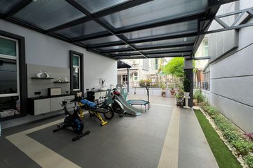 Zero Bungalow Lot (Fully Furnished and Renovated) Move in condition 