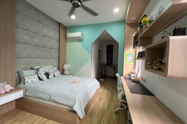 Zero Bungalow Lot (Fully Furnished and Renovated) Move in condition 