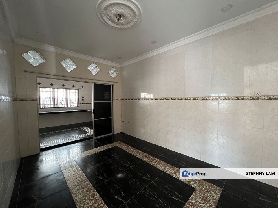 Double Storey Semi-D tiptop condition, Selangor, Klang