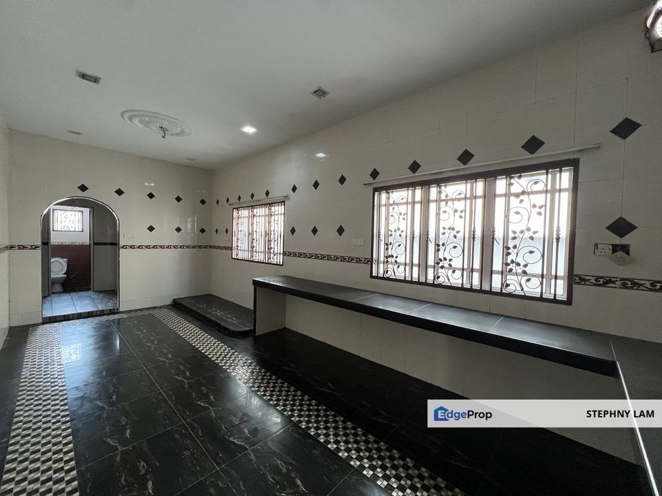 Double Storey Semi-D tiptop condition, Selangor, Klang