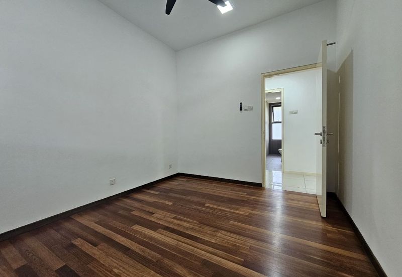 Renai Jelutong Residences