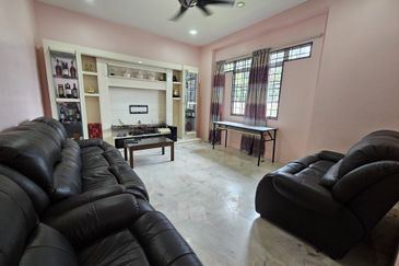 FOR SALE : 1-Storey Bungalow, Taman Pantai Sepang Putra (BELOW MV)