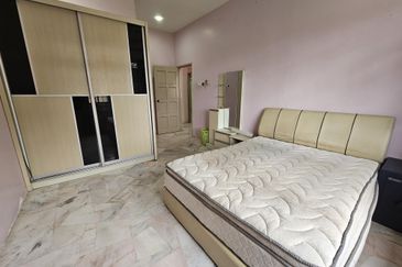 FOR SALE : 1-Storey Bungalow, Taman Pantai Sepang Putra (BELOW MV)