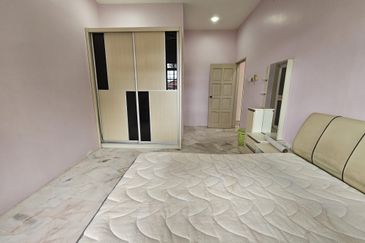 FOR SALE : 1-Storey Bungalow, Taman Pantai Sepang Putra (BELOW MV)