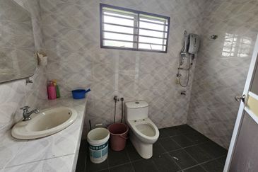 FOR SALE : 1-Storey Bungalow, Taman Pantai Sepang Putra (BELOW MV)
