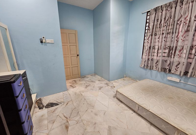 FOR SALE : 1-Storey Bungalow, Taman Pantai Sepang Putra (BELOW MV)