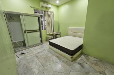 FOR SALE : 1-Storey Bungalow, Taman Pantai Sepang Putra (BELOW MV)