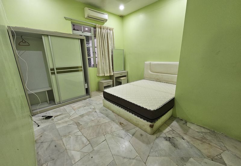 FOR SALE : 1-Storey Bungalow, Taman Pantai Sepang Putra (BELOW MV)