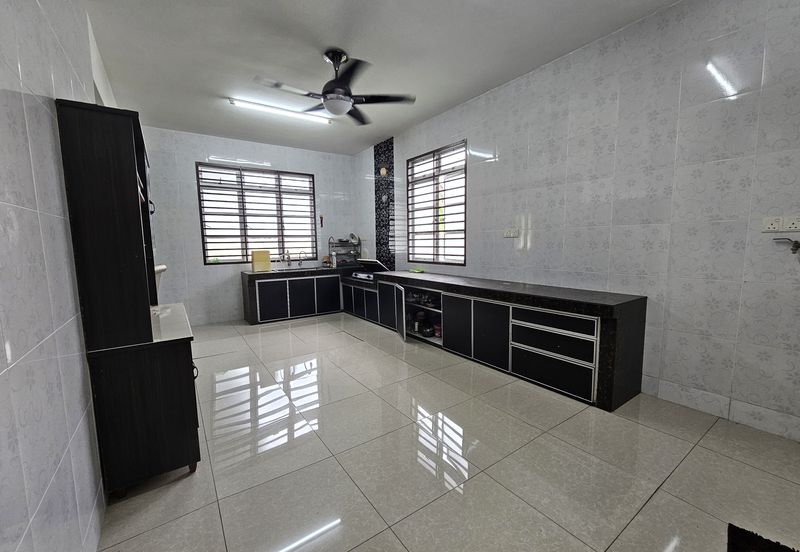 FOR SALE : 1-Storey Bungalow, Taman Pantai Sepang Putra (BELOW MV)