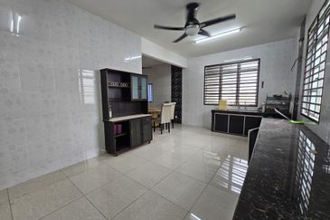 FOR SALE : 1-Storey Bungalow, Taman Pantai Sepang Putra (BELOW MV)