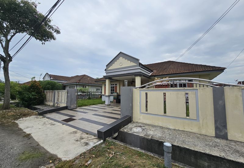 FOR SALE : 1-Storey Bungalow, Taman Pantai Sepang Putra (BELOW MV)