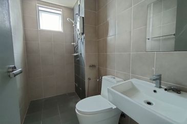 Aurora Residence @ Lake Side City