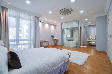 Duta Villa, Presint 14