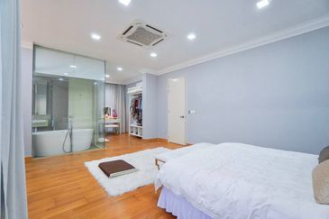 Duta Villa, Presint 14