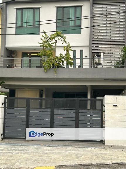 Lavish 3 Storey Link House In Taman Desa Seputeh, Kuala Lumpur, Seputeh