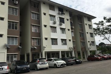 Flat Seroja Tepi Highway Pasir Gudang