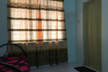 Flat Seroja Tepi Highway Pasir Gudang