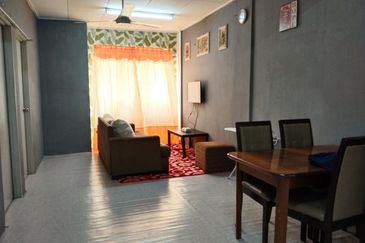 Flat Seroja Tepi Highway Pasir Gudang