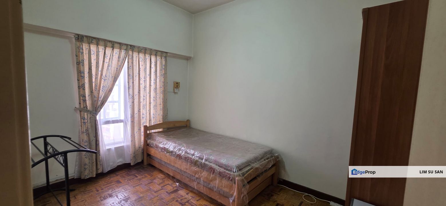 Abadi Villa Condo ,Taman Desa Nice Unit For Sale! Located within old Klang Road., Kuala Lumpur, Taman Desa 