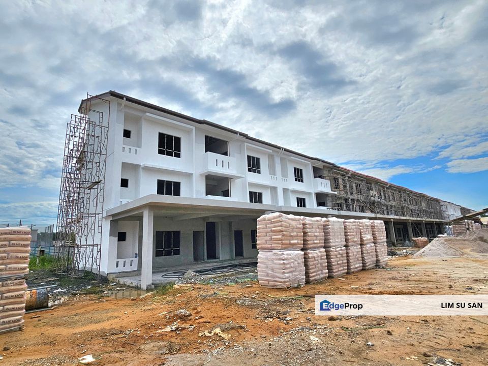 3 Stry Townhouse Rumah Selangorku, (Sg Buloh) One level One unit, Selangor, Sungai Buloh