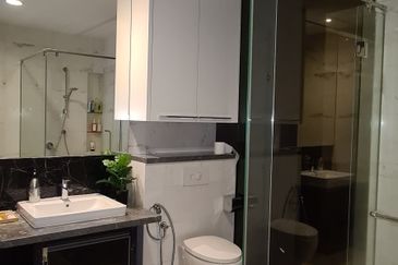 Face Platinum Suites