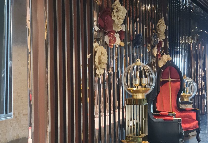 Face Platinum Suites