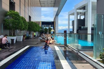 Face Platinum Suites