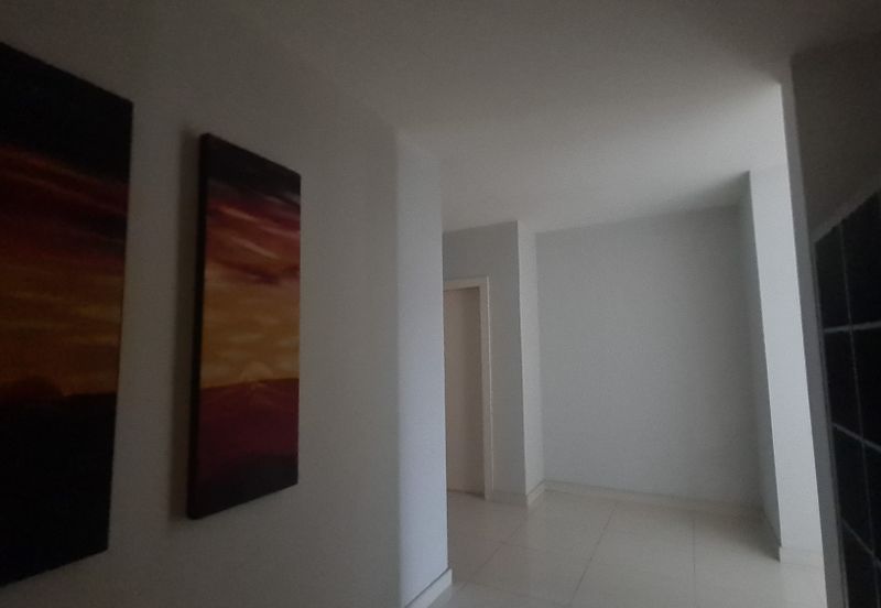 Six Ceylon (6 Ceylon)