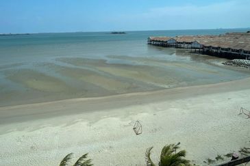 Glory Beach Resort Apartment