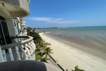 Glory Beach Resort Apartment