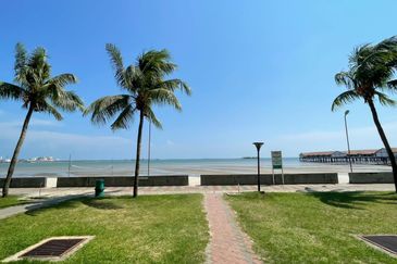 Glory Beach Resort Apartment